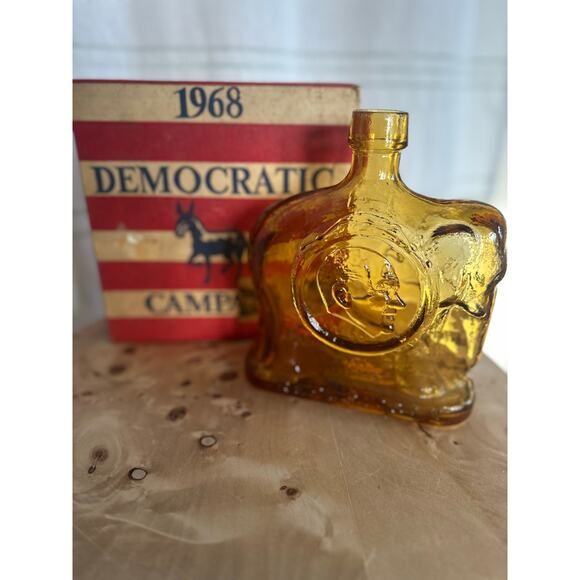 Vintage 1968 Democratic Campaign Wheaton Glass Amber Decanter w/ Box - Picture 2 of 2